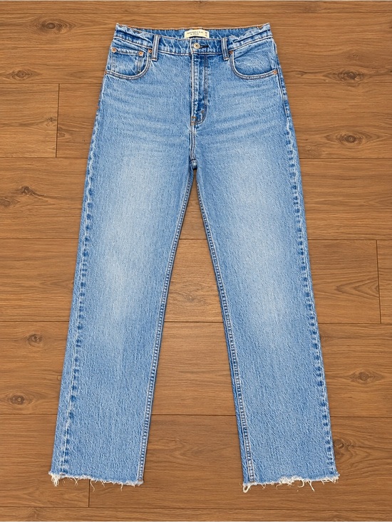 Abercrombie & Fitch Denim - Abercrombie & Fitch ’90s Straight Ultra High Rise Jeans Size 28/6L Raw Hem